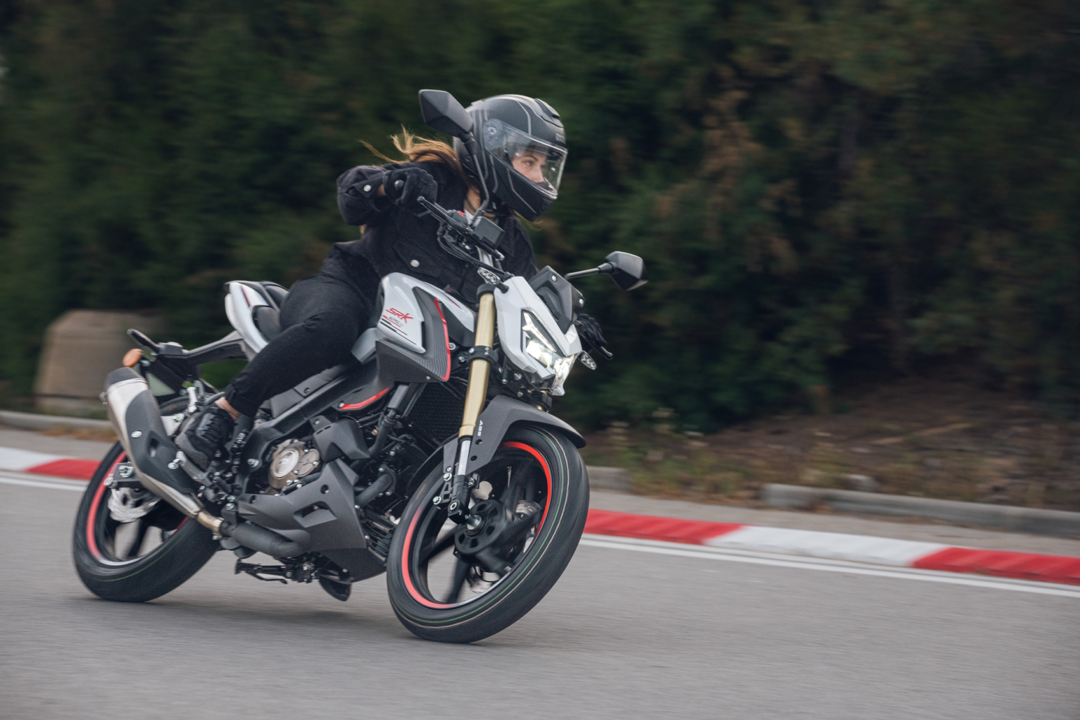 SRK 125 R